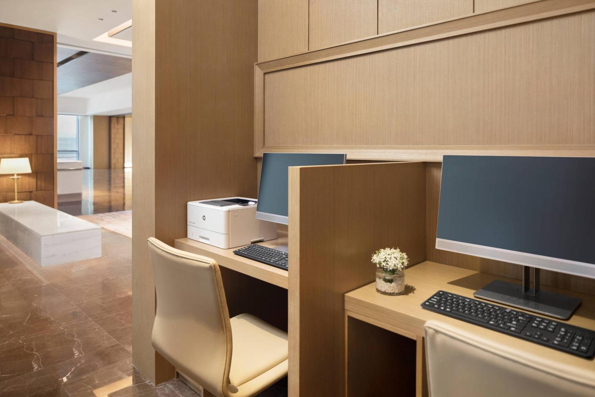 Courtyard By Marriott Xi'An North Hotel Exterior photo
